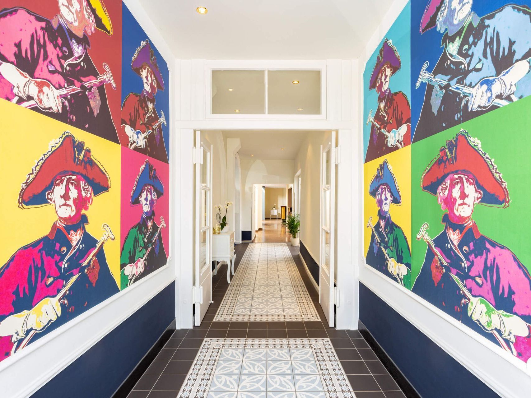 Schlosshotel-Rheinsberg-Eingang-web