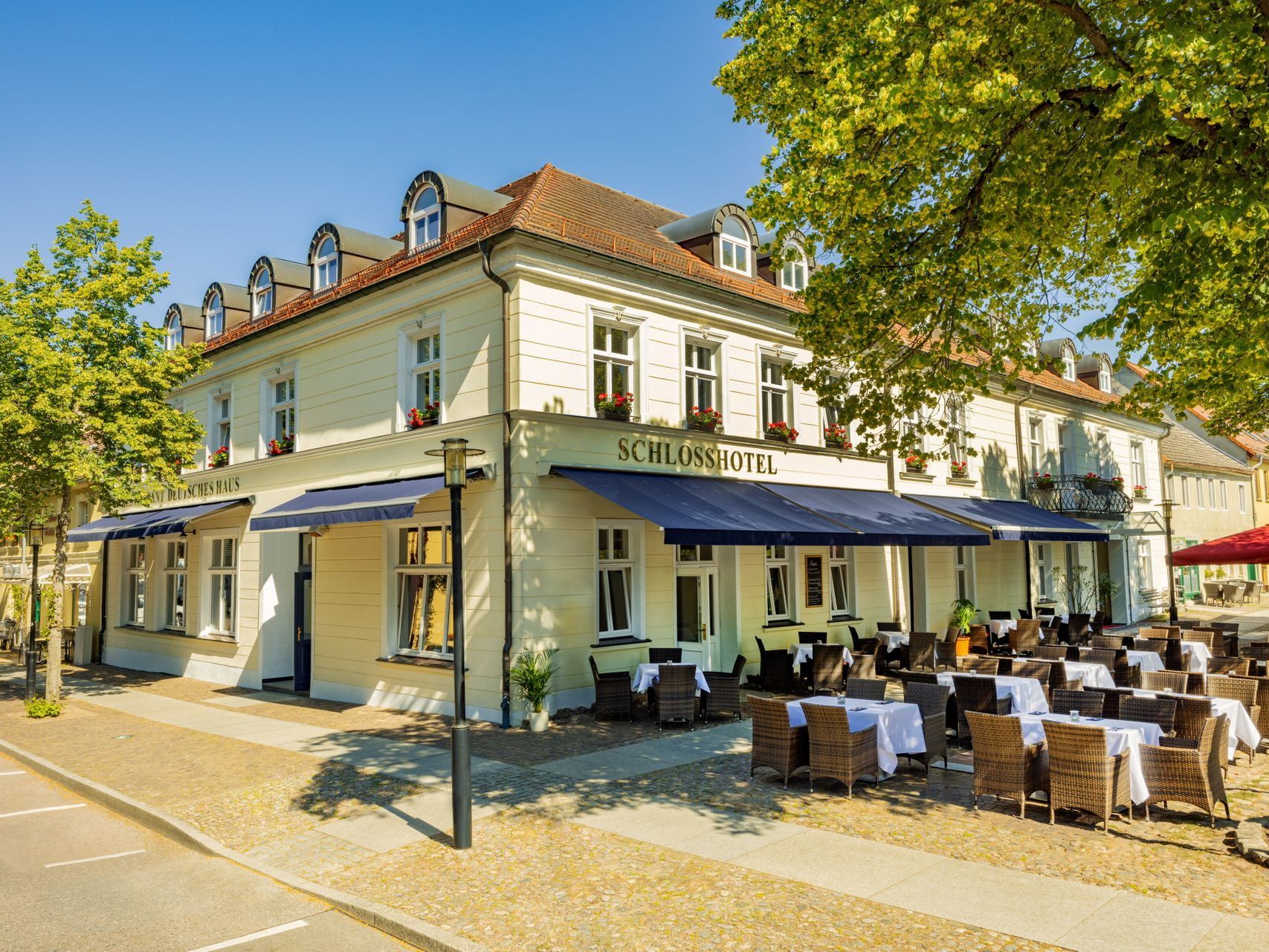 Schlosshotel Rheinsberg-Außenansicht